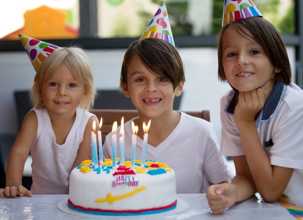 kids having birthday party at family fun center