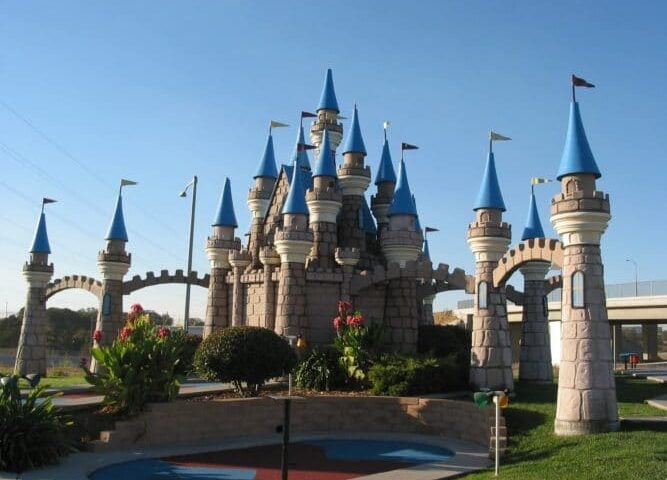 mini golf castle