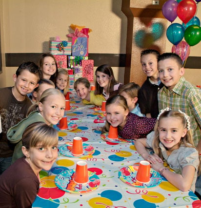 children celebrating a birthday party